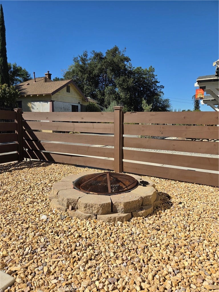 185 W Kingsley, Pomona, CA 91768 185 W Kingsley, Pomona, CA 91768