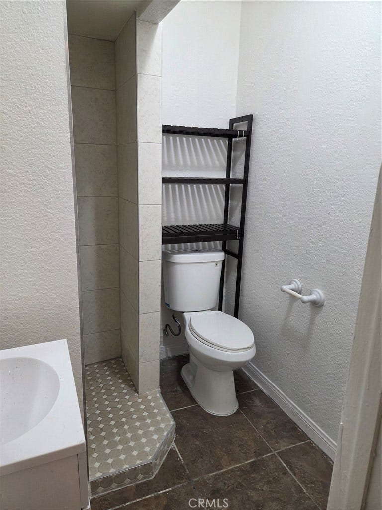 185 W Kingsley, Pomona, CA 91768 185 W Kingsley, Pomona, CA 91768