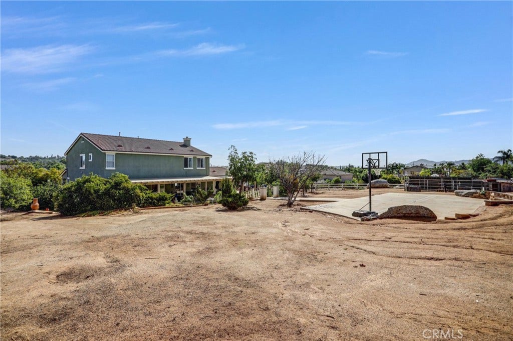 18689 Hawkhill, Perris, CA 92570 18689 Hawkhill, Perris, CA 92570