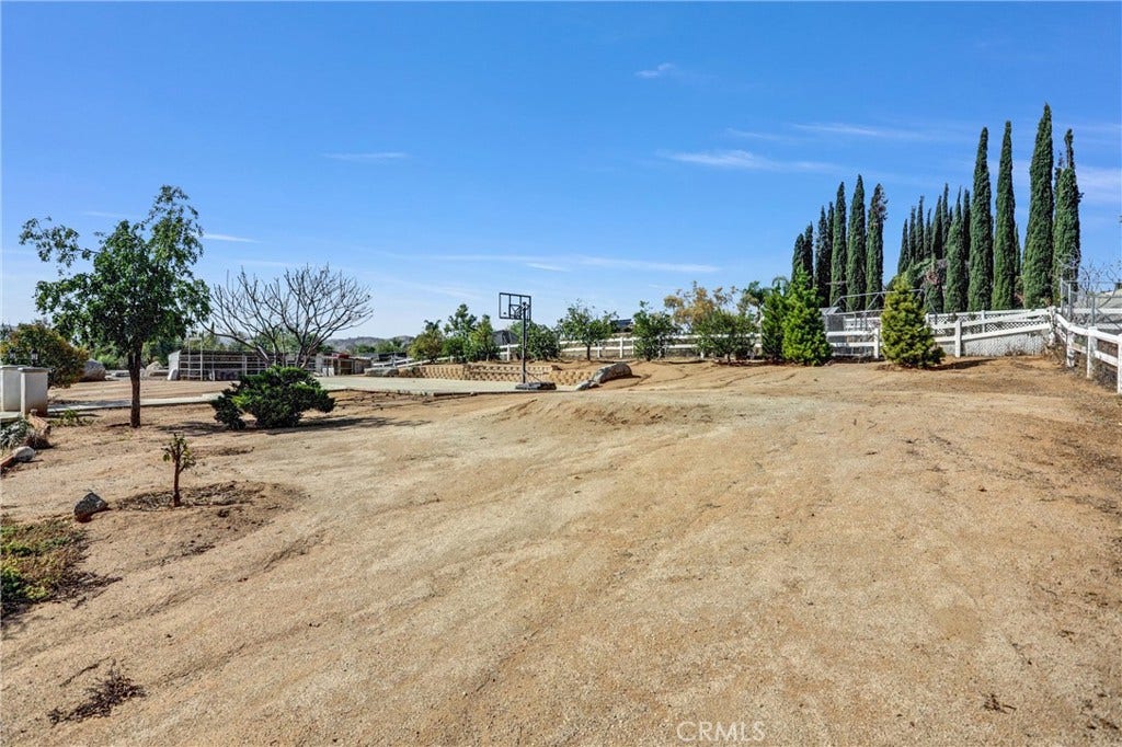 18689 Hawkhill, Perris, CA 92570 18689 Hawkhill, Perris, CA 92570