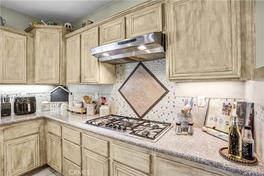 18689 Hawkhill, Perris, CA 92570 18689 Hawkhill, Perris, CA 92570
