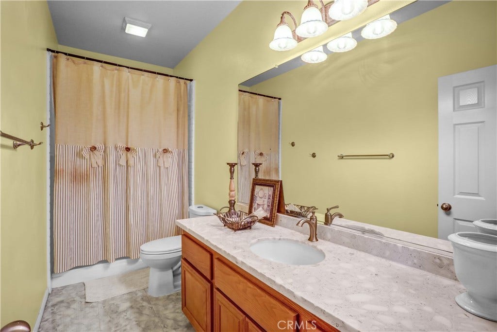18689 Hawkhill, Perris, CA 92570 18689 Hawkhill, Perris, CA 92570