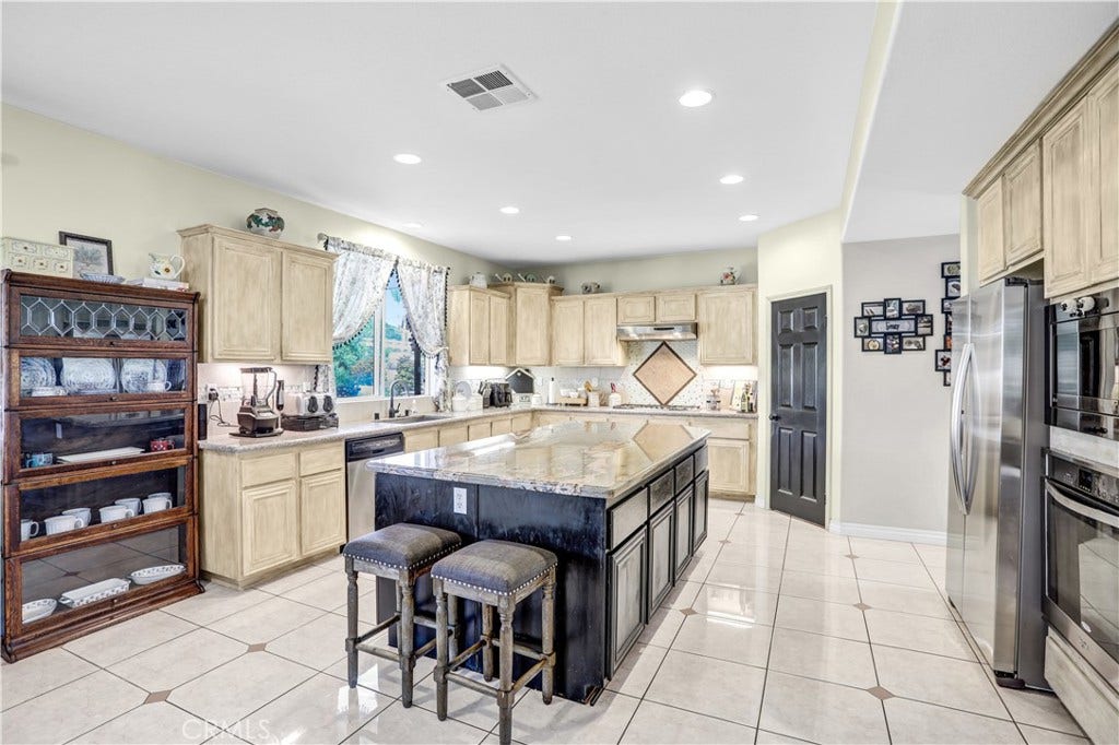 18689 Hawkhill, Perris, CA 92570 18689 Hawkhill, Perris, CA 92570