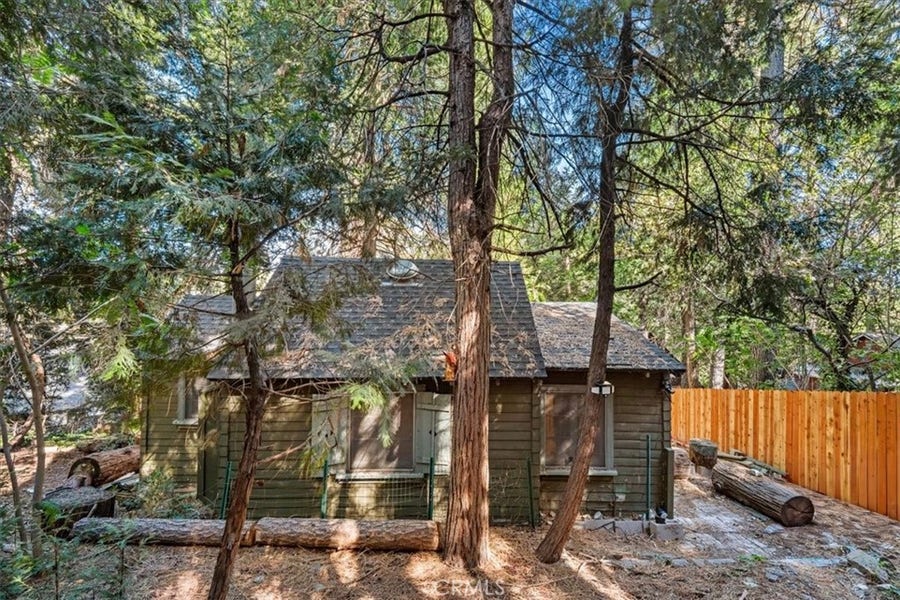 Property photo for 650 Rose Hill, Crestline, CA