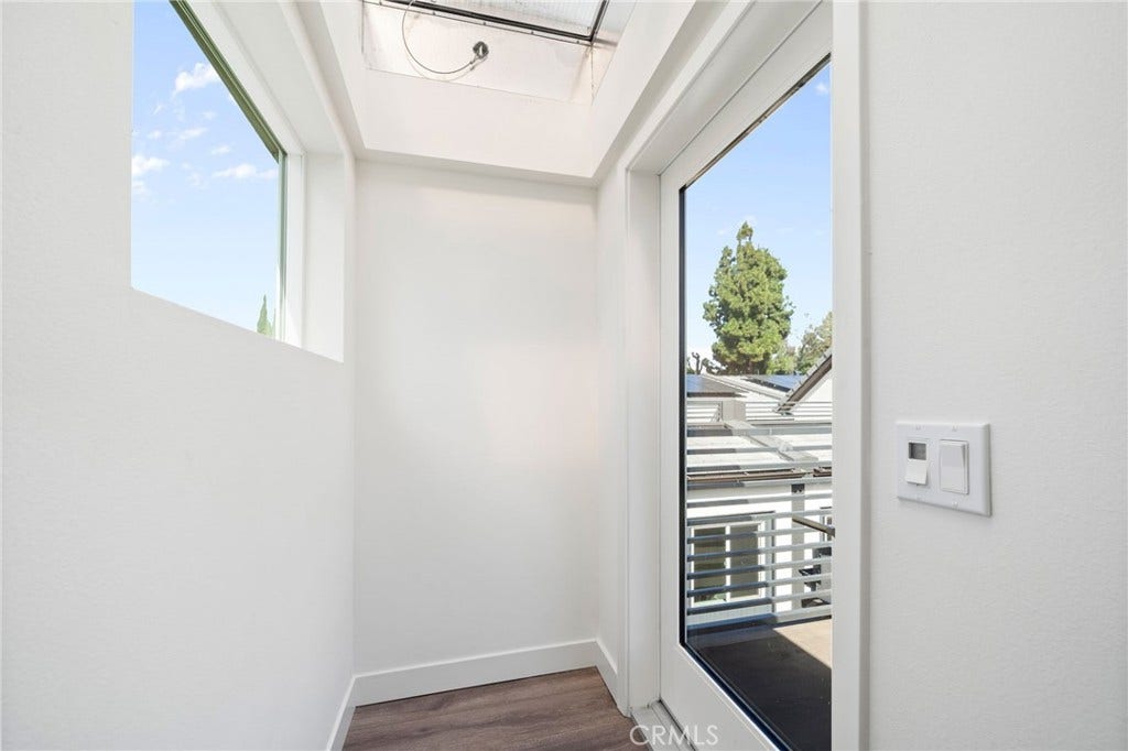 6837 N Haskell Avenue, Van Nuys, CA 91406 6837 N Haskell Avenue, Van Nuys, CA 91406