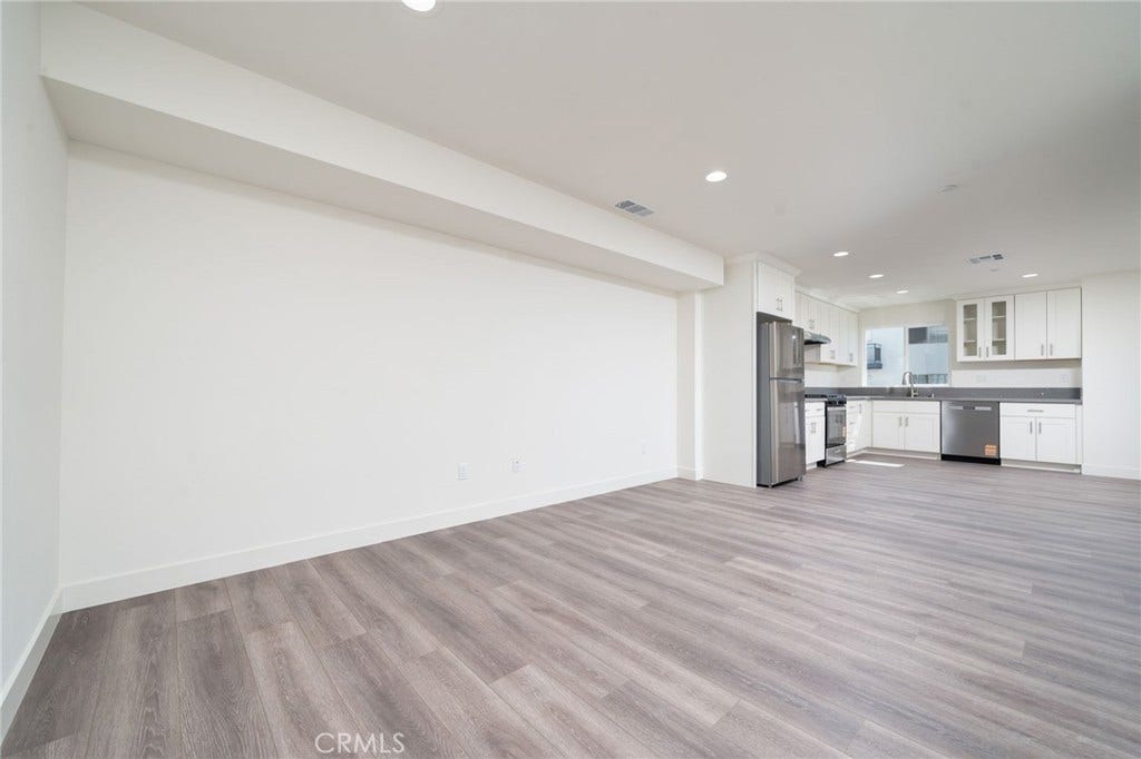 6837 N Haskell Avenue, Van Nuys, CA 91406 6837 N Haskell Avenue, Van Nuys, CA 91406