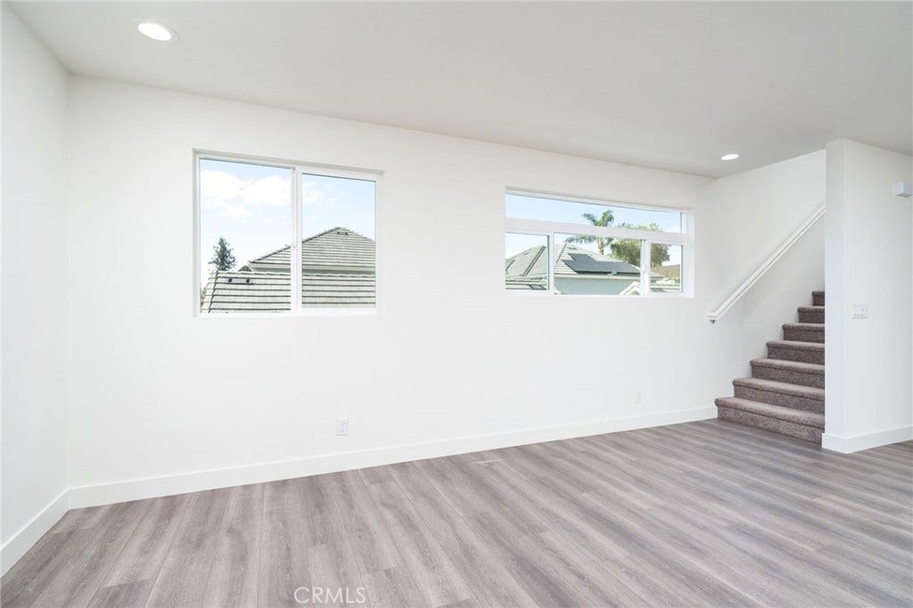 6837 N Haskell Avenue, Van Nuys, CA 91406 6837 N Haskell Avenue, Van Nuys, CA 91406