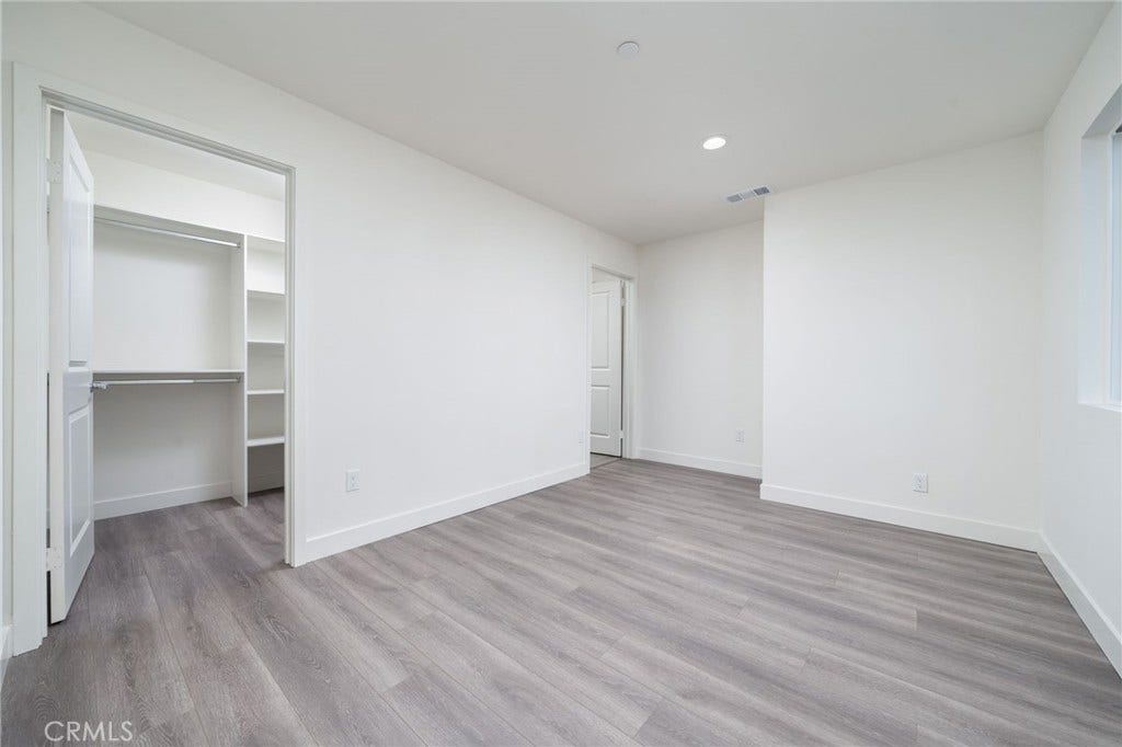 6837 N Haskell Avenue, Van Nuys, CA 91406 6837 N Haskell Avenue, Van Nuys, CA 91406