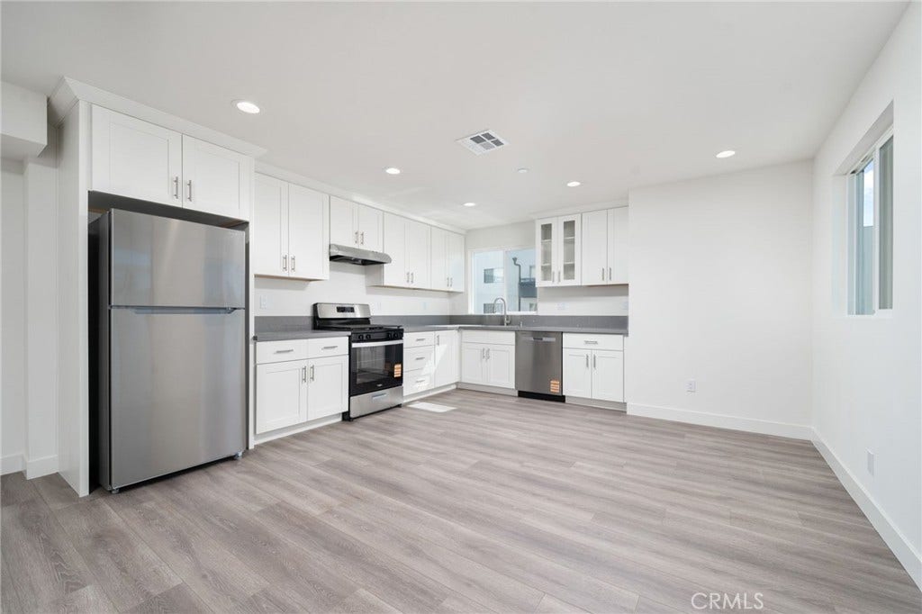 6837 N Haskell Avenue, Van Nuys, CA 91406 6837 N Haskell Avenue, Van Nuys, CA 91406
