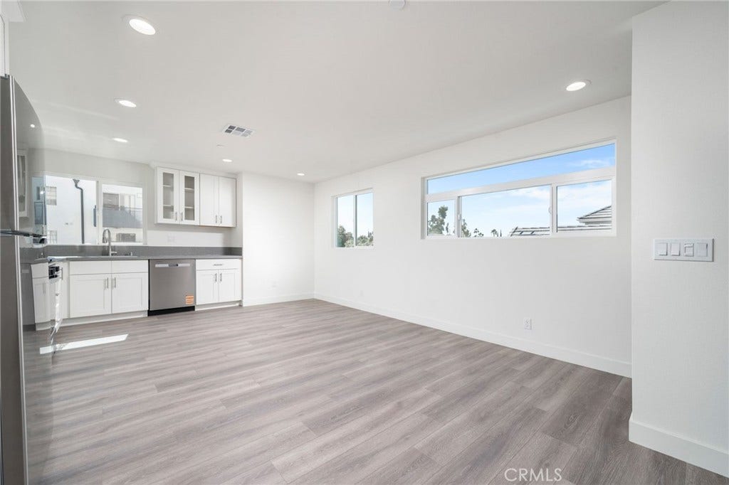 6837 N Haskell Avenue, Van Nuys, CA 91406 6837 N Haskell Avenue, Van Nuys, CA 91406