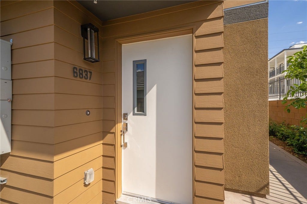 6837 N Haskell Avenue, Van Nuys, CA 91406 6837 N Haskell Avenue, Van Nuys, CA 91406