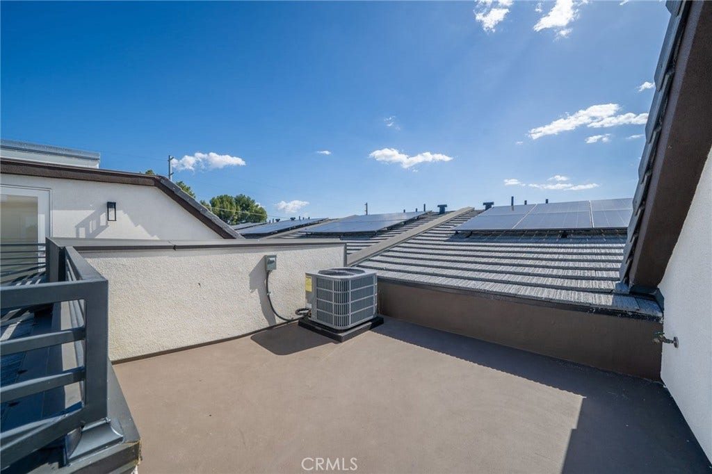6837 N Haskell Avenue, Van Nuys, CA 91406 6837 N Haskell Avenue, Van Nuys, CA 91406