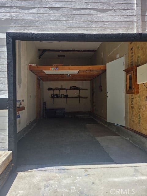 158 Leonard, Sugarloaf, CA 92386 Attached Garage