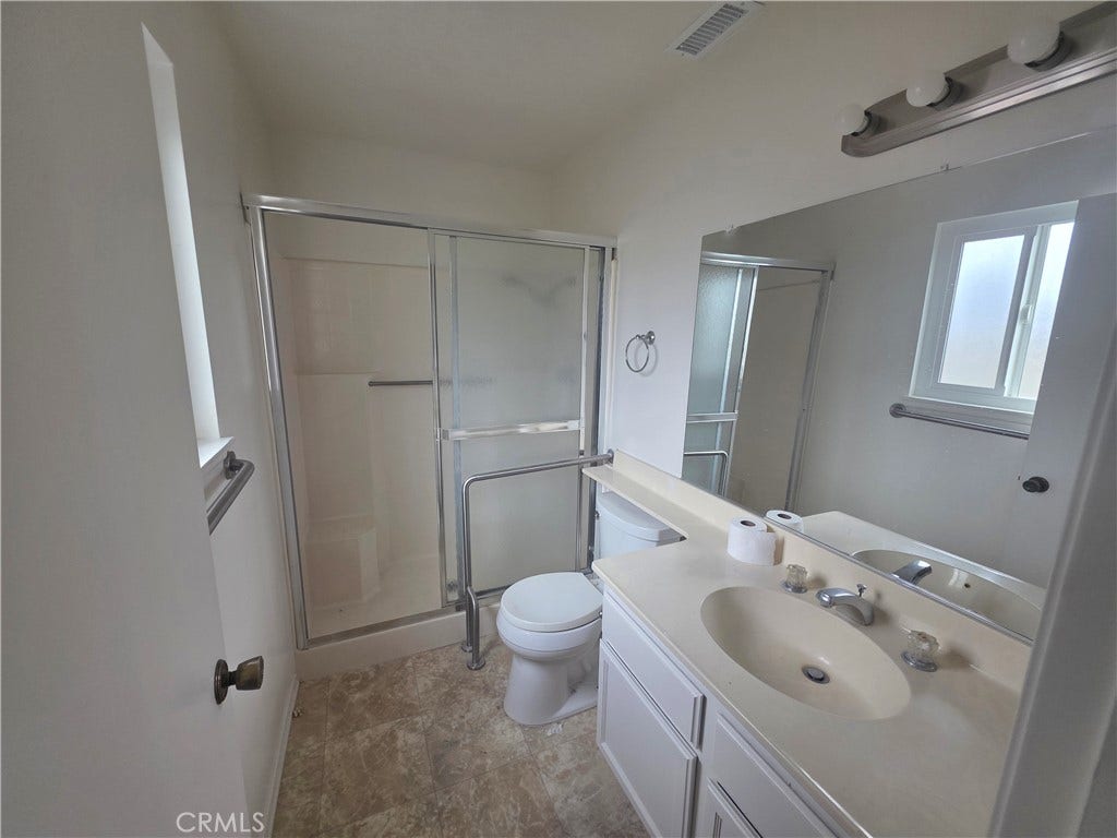 14742 Aruba, Moreno Valley, CA 92553 Primary bathroom