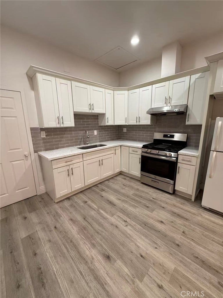 219 W Elm Street, Ontario, CA 91762 219 W Elm Street, Ontario, CA 91762