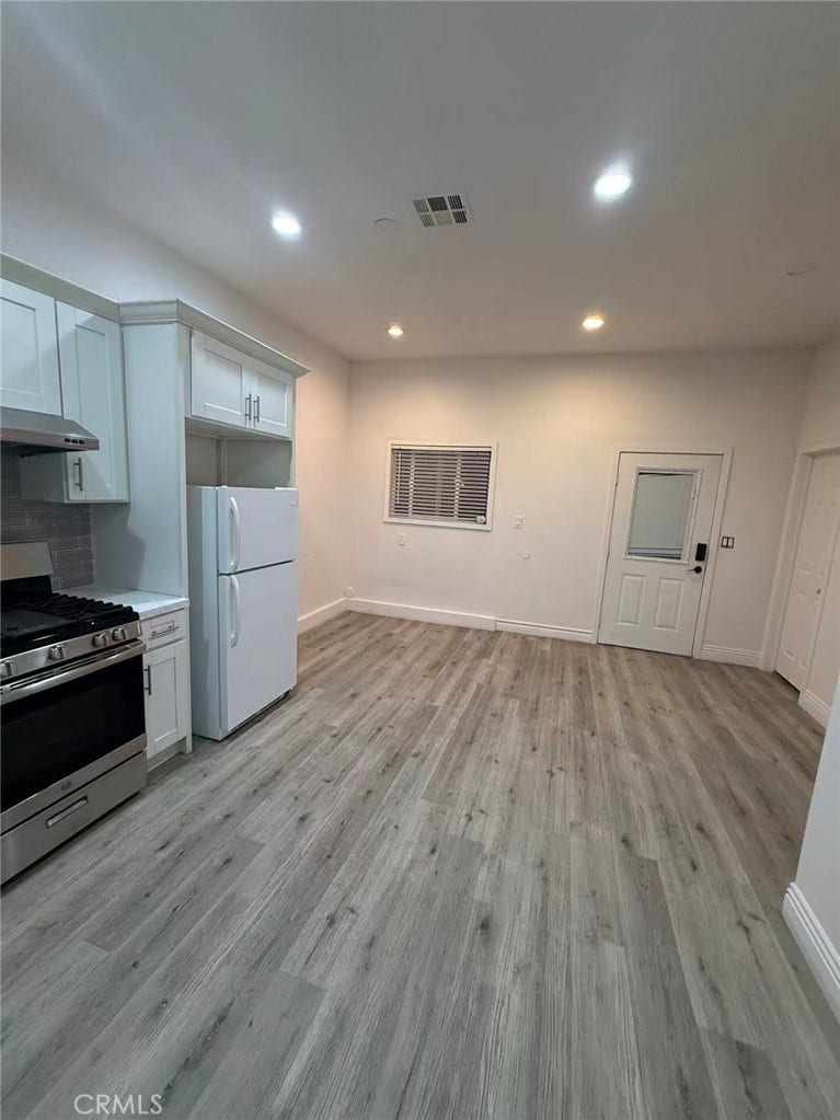219 W Elm Street, Ontario, CA 91762 219 W Elm Street, Ontario, CA 91762
