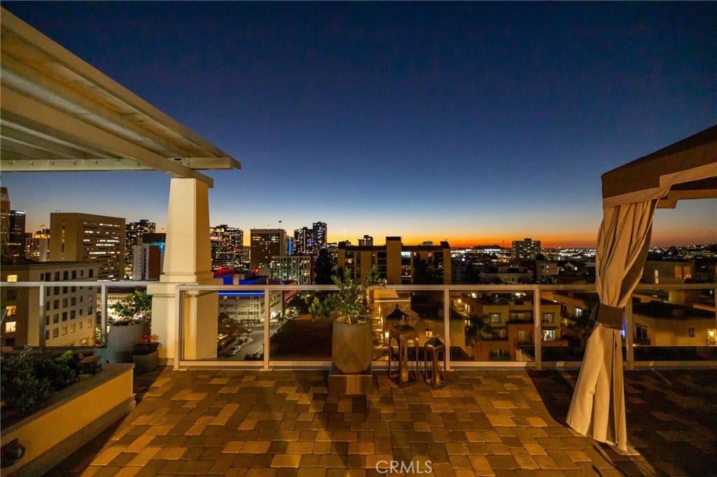 850 Beech, #1205, San Diego, CA 92101 850 Beech, #1205, San Diego, CA 92101