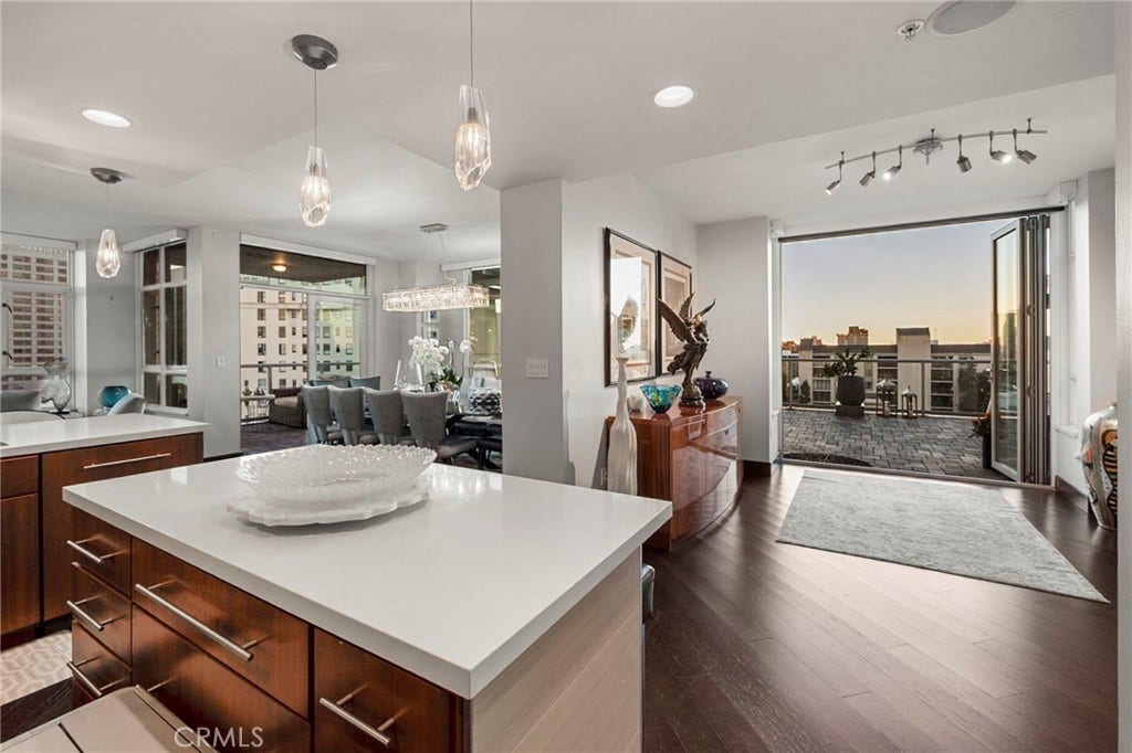 850 Beech, #1205, San Diego, CA 92101 850 Beech, #1205, San Diego, CA 92101