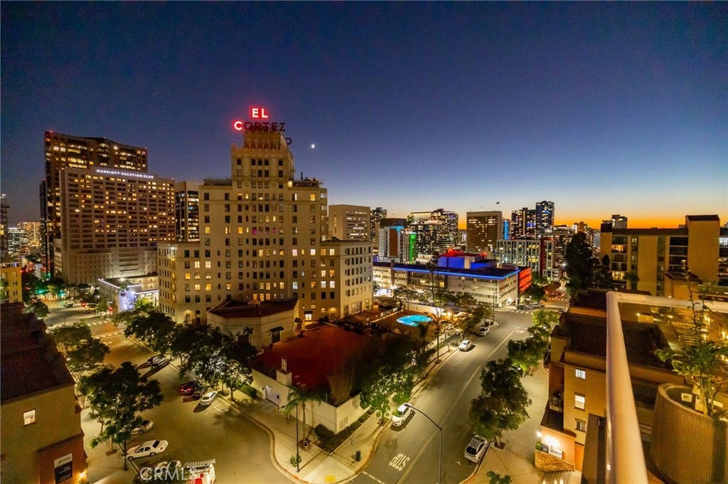 850 Beech, #1205, San Diego, CA 92101 850 Beech, #1205, San Diego, CA 92101