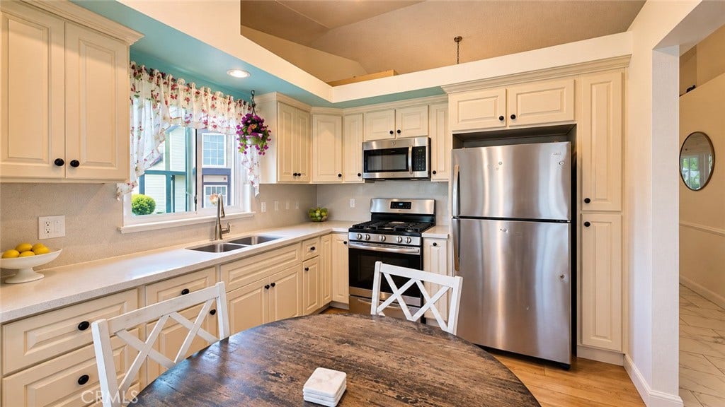 12049 Maple Leaf, Fontana, CA 92337 12049 Maple Leaf, Fontana, CA 92337