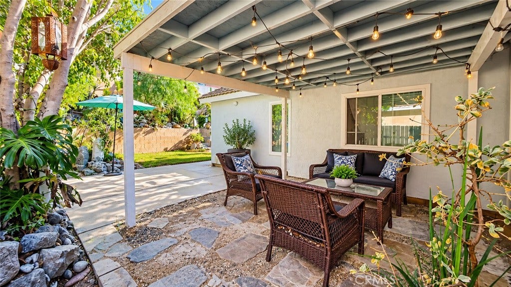 12049 Maple Leaf, Fontana, CA 92337 12049 Maple Leaf, Fontana, CA 92337