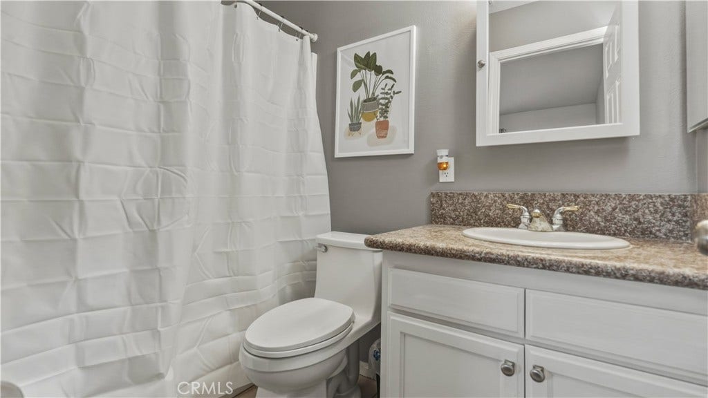 12755 Hyacinth, Whitewater, CA 92282 Master bathroom has been upgraded