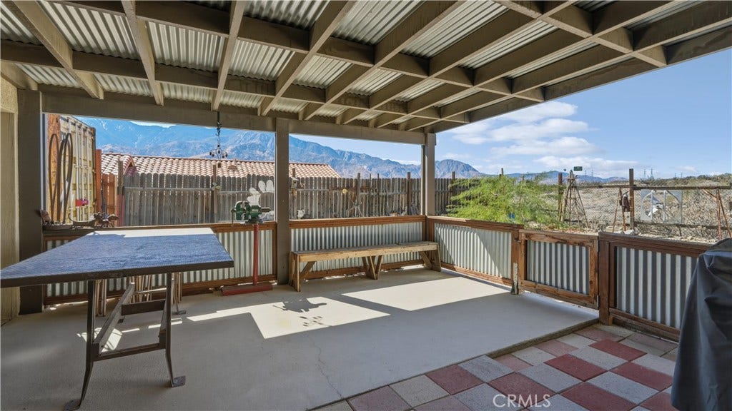 12755 Hyacinth, Whitewater, CA 92282 Nice area to barbeque