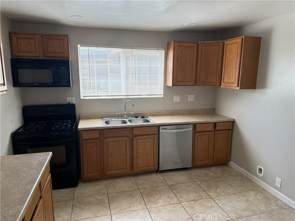 442 E Arrow, Upland, CA 91786 442 E Arrow, Upland, CA 91786