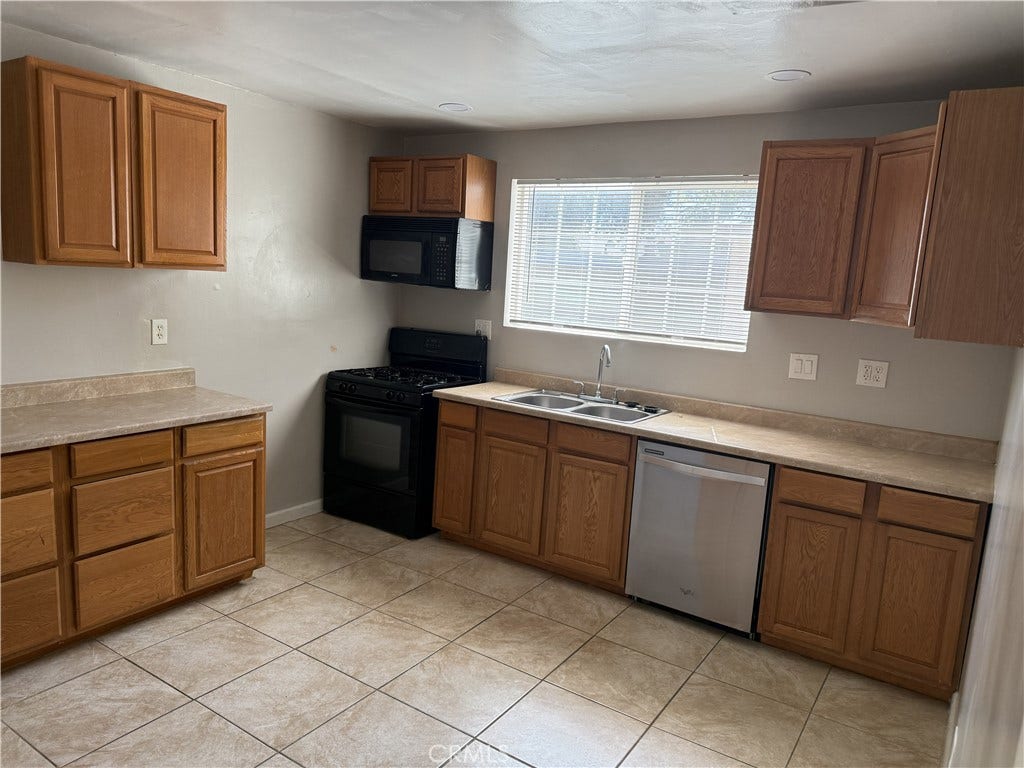 442 E Arrow, Upland, CA 91786 442 E Arrow, Upland, CA 91786