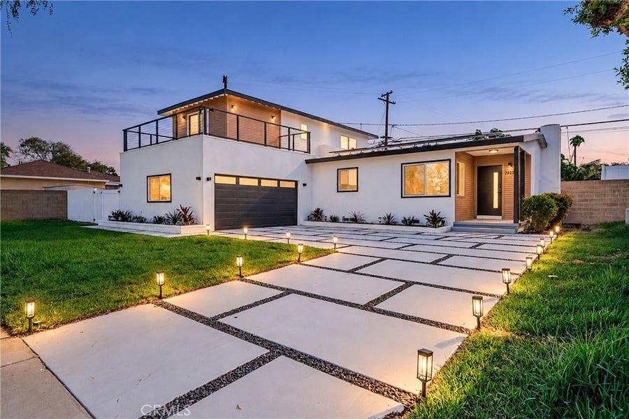 Property photo for 2922 Radnor, Long Beach, CA
