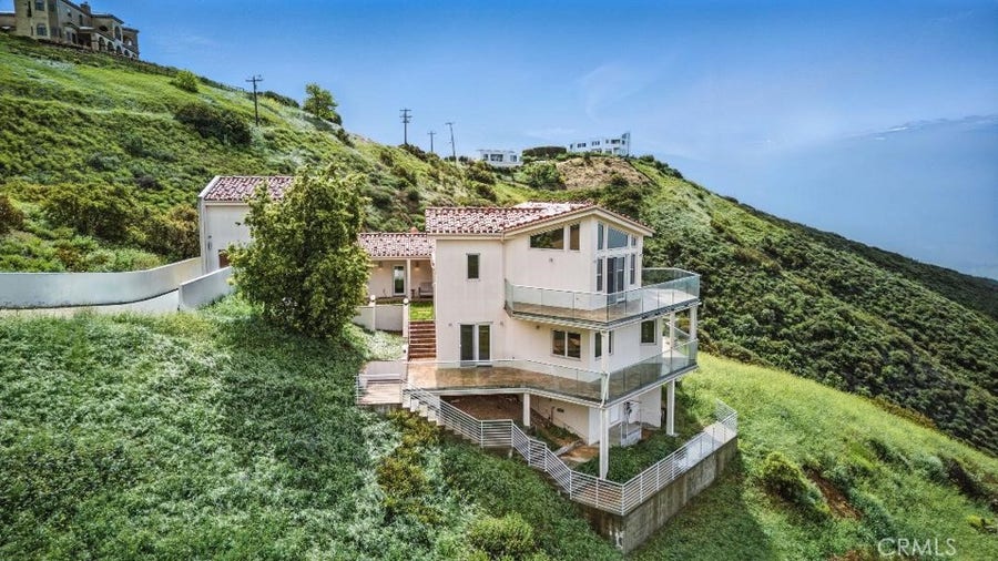 Property photo for 2501 Barrymore Drive, Malibu, CA