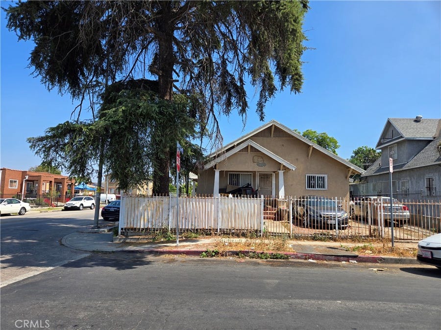 Property photo for 401 E 46th Street, Los Angeles, CA