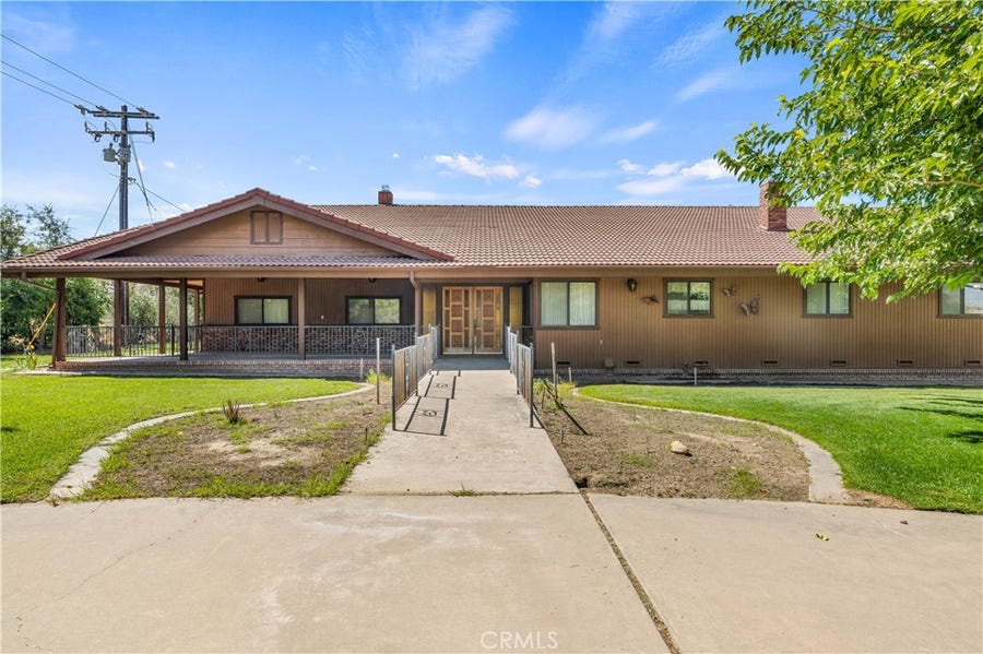 Property photo for 32623 Highway 190, Springville, CA
