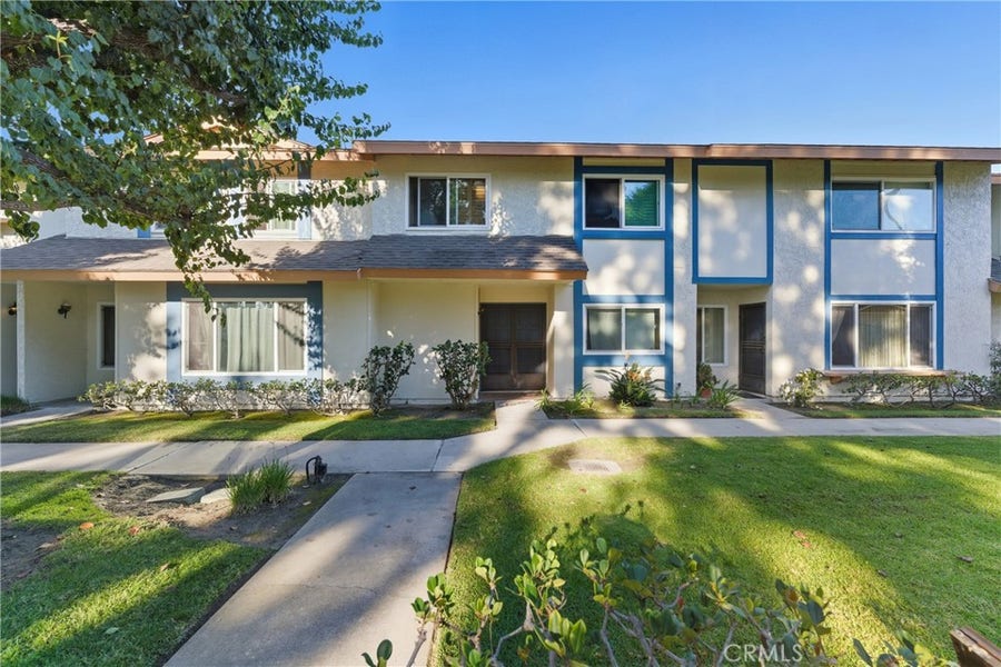 Property photo for 5950 Imperial Hwy #88, South Gate, CA
