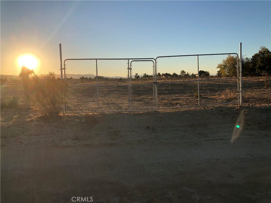 Property photo for 175 COR AVE W4 DRT 175 STE, Palmdale, CA