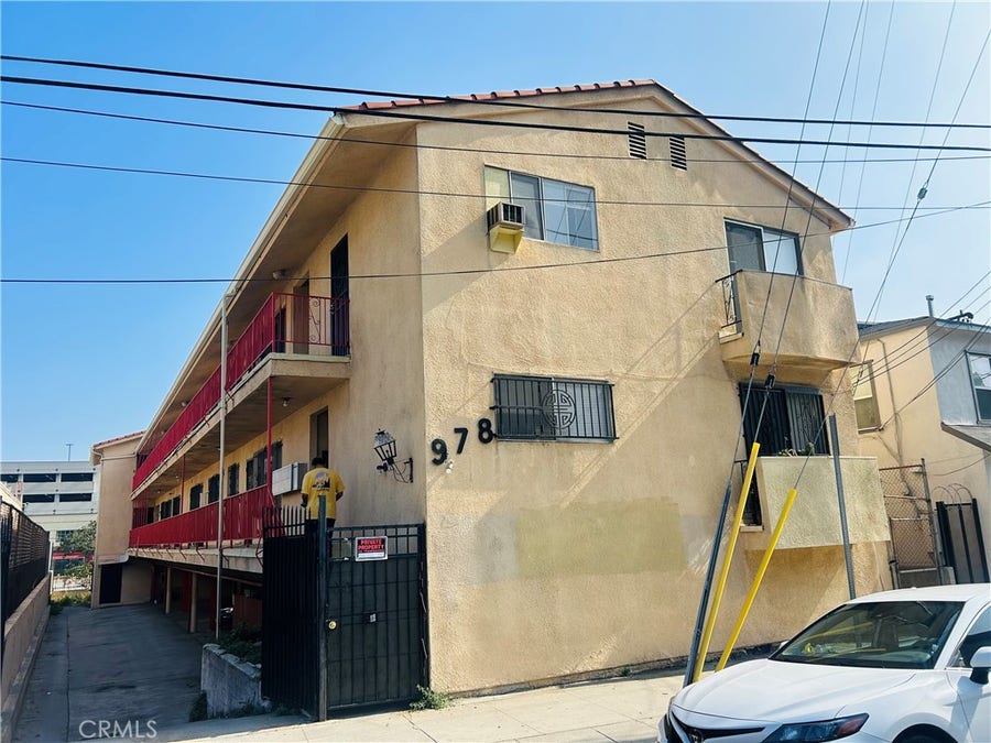 Property photo for 980 Yale, Los Angeles, CA