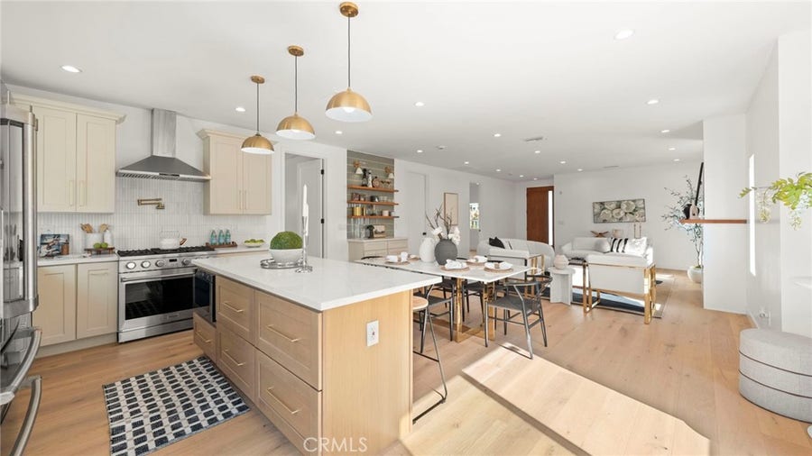 Property photo for 5449 S Victoria, Los Angeles, CA
