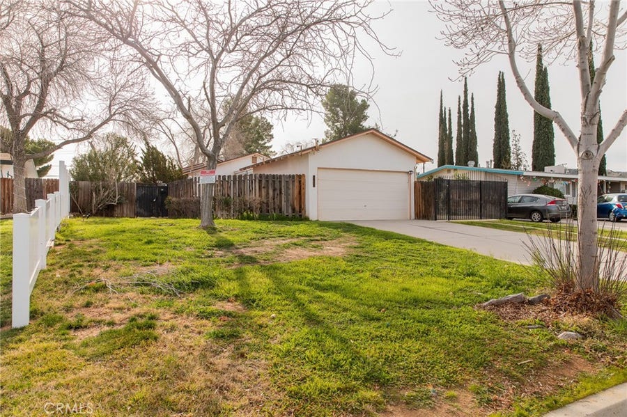 Property photo for 38990 Juniper Tree, Palmdale, CA