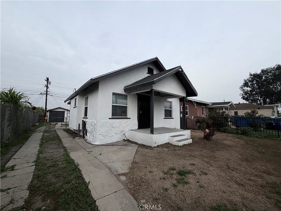 Property photo for 121 W 84th, Los Angeles, CA