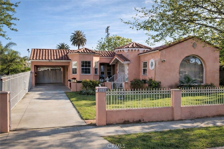 Property photo for 2032 W 77th St, Los Angeles, CA