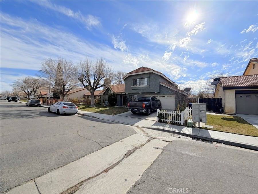 Property photo for 5102 Cantlewood, Palmdale, CA