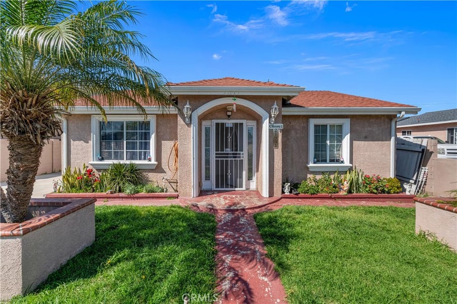 Property photo for 21931 Violeta Avenue, Hawaiian Gardens, CA