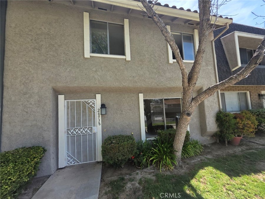 Property photo for 26938 Via Terraza, Saugus, CA