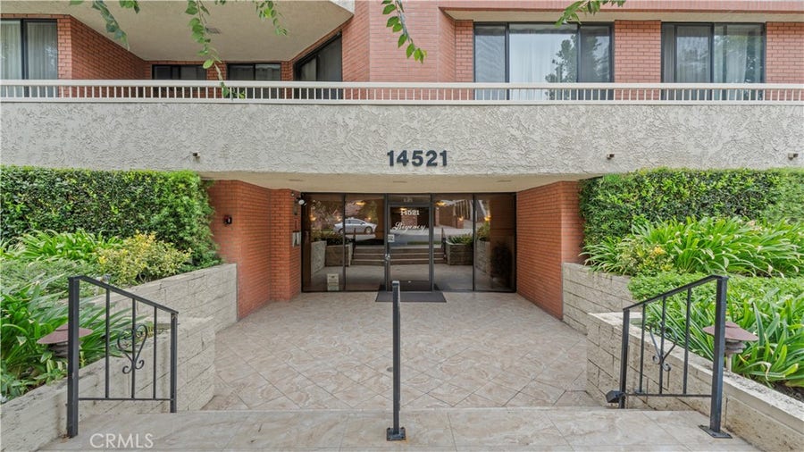 Property photo for 14521 Benefit St, #102, Sherman Oaks, CA