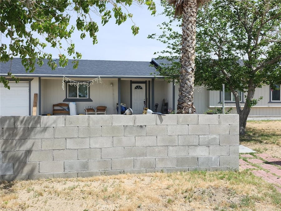 Property photo for 41318 158th E, Lancaster, CA