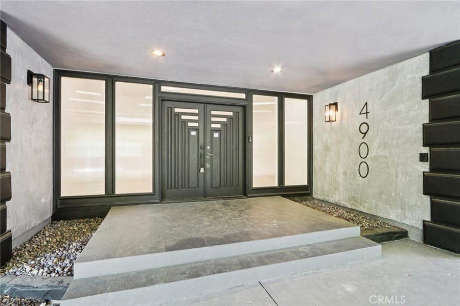 Property photo for 4900 Queen Victoria, Woodland Hills, CA