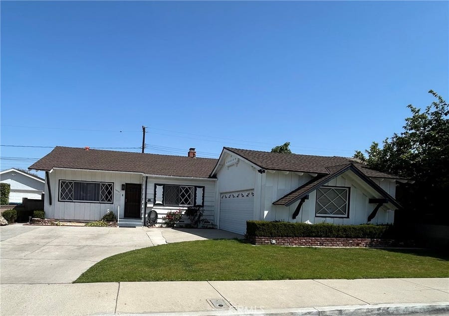 Property photo for 10135 Nichols Street, Bellflower, CA
