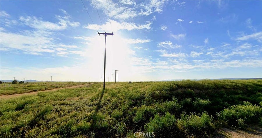 Property photo for 16900 W Avenue A-8, Fairmont, CA