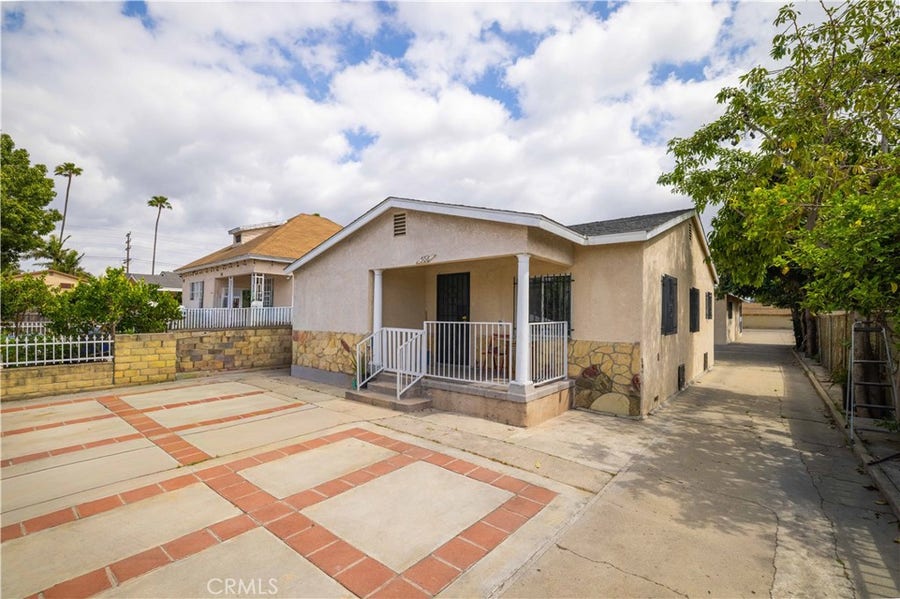 Property photo for 506 E 62nd Street, Los Angeles, CA