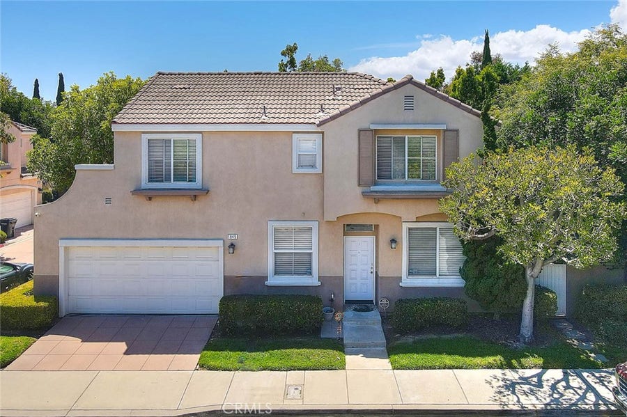 Property photo for 1845 Raymond Avenue, Signal Hill, CA